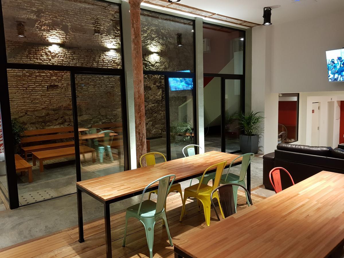 Hostal Circus Hostel&hotel *